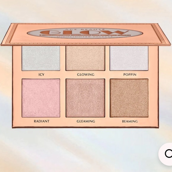 Glow Essentials Highlighting Palette - Picture 2 of 5